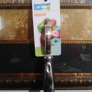 NWT Gourmet Club Peeler